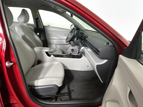 Used 2026 Hyundai Kona SE FWD image 32