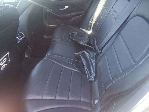 Used 2022 Mercedes-Benz GLC 300 image 6