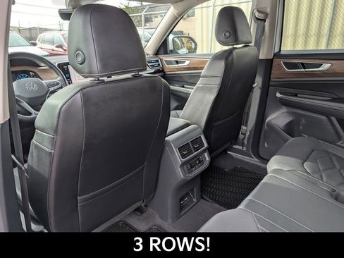 Used 2024 Volkswagen Atlas SE image 12