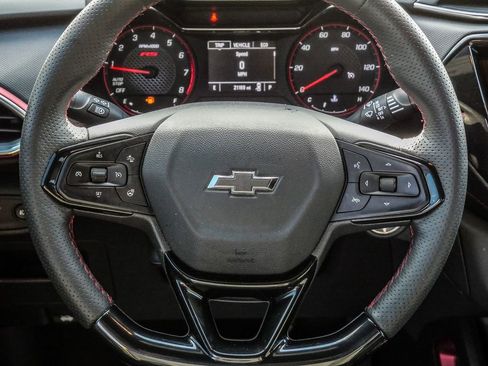 Used 2023 Chevrolet TrailBlazer RS w/ Convenience Package FWD image 27