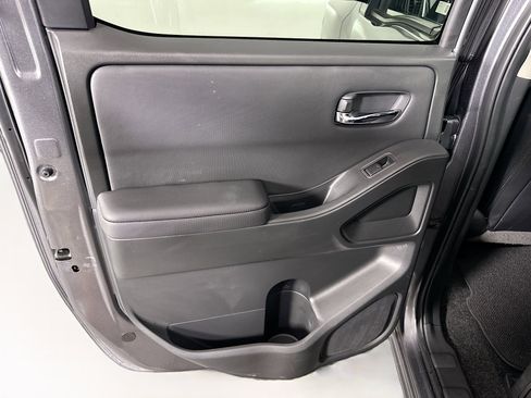 Used 2024 Nissan Frontier SL w/ Technology Package RWD image 25
