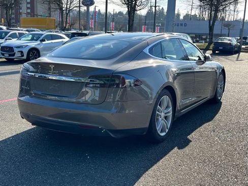Used 2016 Tesla Model S 70D image 6