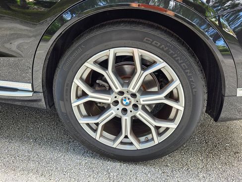 Used 2025 BMW X7 xDrive40i AWD/4WD image 17