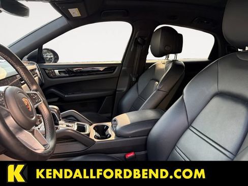 Used 2021 Porsche Cayenne Coupe w/ Premium Package Plus AWD/4WD image 11