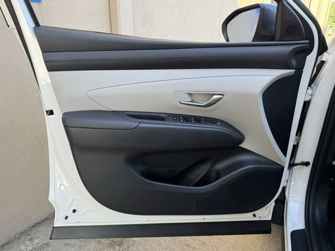 New 2026 Hyundai Tucson SE image 19