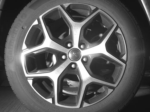 Used 2025 Jeep Compass Limited image 15