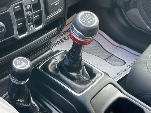 Used 2022 Jeep Wrangler Willys image 20