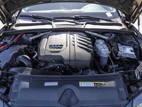 Used 2021 Audi A4 2.0T Premium w/ Convenience Package image 26