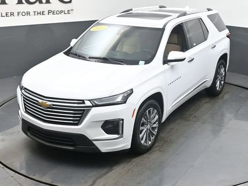 Used 2023 Chevrolet Traverse Premier w/ LPO, Floor Liner Package AWD/4WD image 46