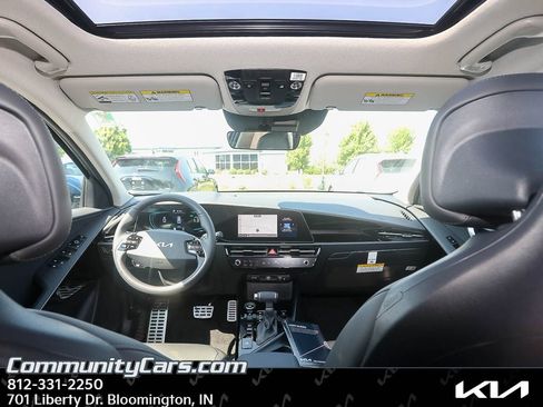 Certified 2025 Kia Niro EX Touring FWD image 21