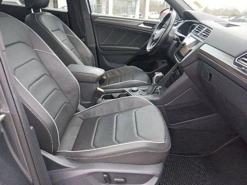 Used 2023 Volkswagen Tiguan SEL R-Line AWD/4WD image 32
