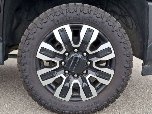Used 2024 GMC Sierra 3500 Denali Ultimate AWD/4WD image 27