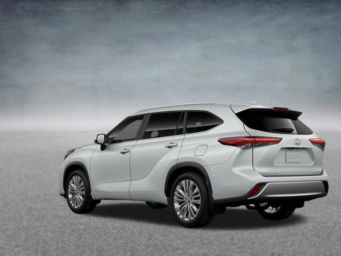 New 2026 Toyota Highlander Platinum AWD/4WD image 9