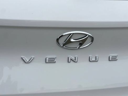 New 2026 Hyundai Venue SEL FWD image 8