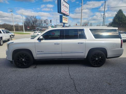 Used 2016 GMC Yukon XL Denali w/ Open Road Package AWD/4WD image 2