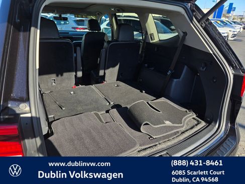Certified 2023 Volkswagen Atlas SE w/ Panoramic Sunroof Package image 25