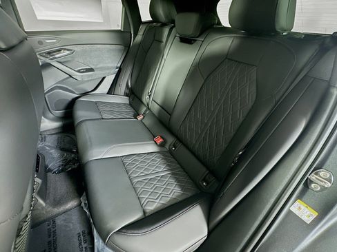 New 2027 Audi SQ6 e-tron Premium Plus AWD/4WD image 9