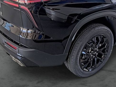 New 2026 Chevrolet Traverse LT image 13