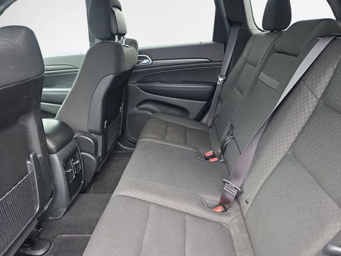 Used 2020 Jeep Grand Cherokee Laredo image 22