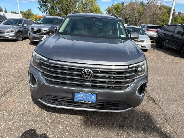 Certified 2025 Volkswagen Atlas SE AWD/4WD image 8