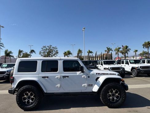 Used 2021 Jeep Wrangler Unlimited Rubicon AWD/4WD image 9