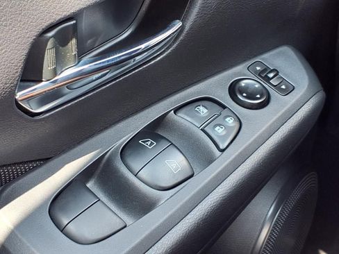 Used 2023 Nissan Kicks SV image 22