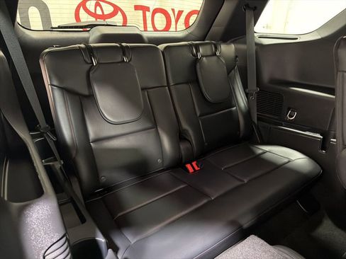 Used 2025 Ford Explorer ST image 16