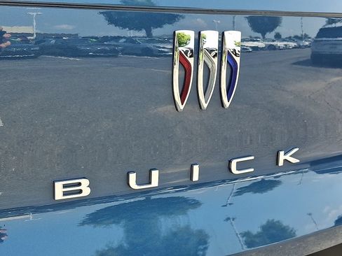 Used 2024 Buick Envista Preferred w/ Convenience II Package FWD image 30