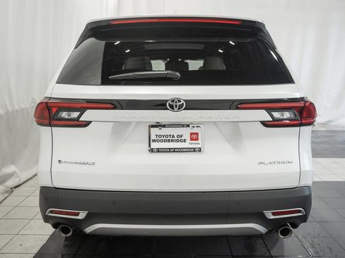 Used 2025 Toyota Grand Highlander AWD Hybrid image 5