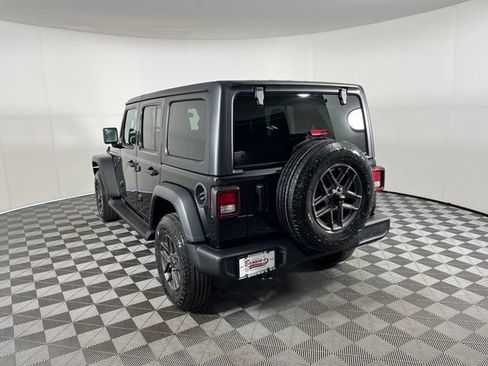 Used 2026 Jeep Wrangler Unlimited Sport AWD/4WD image 5