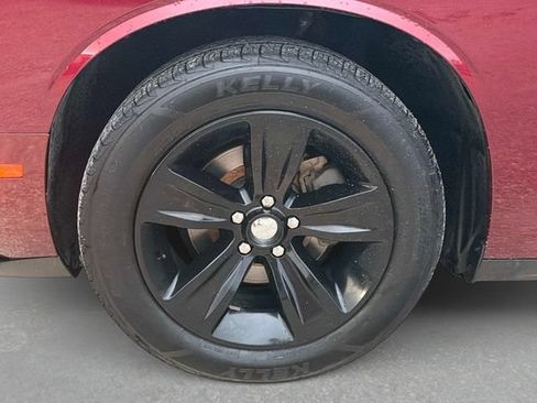 Used 2020 Dodge Challenger SXT RWD image 11