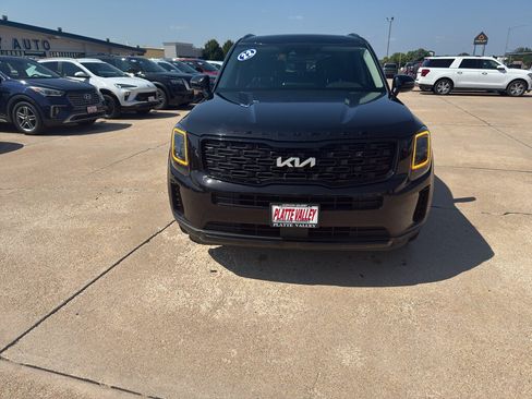 Used 2022 Kia Telluride EX w/ EX Premium Package AWD/4WD image 2