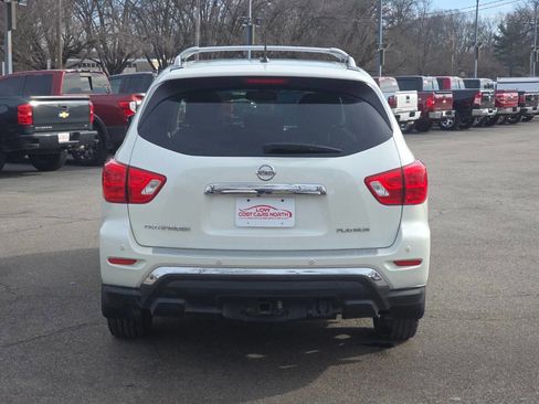 Used 2017 Nissan Pathfinder Platinum image 6