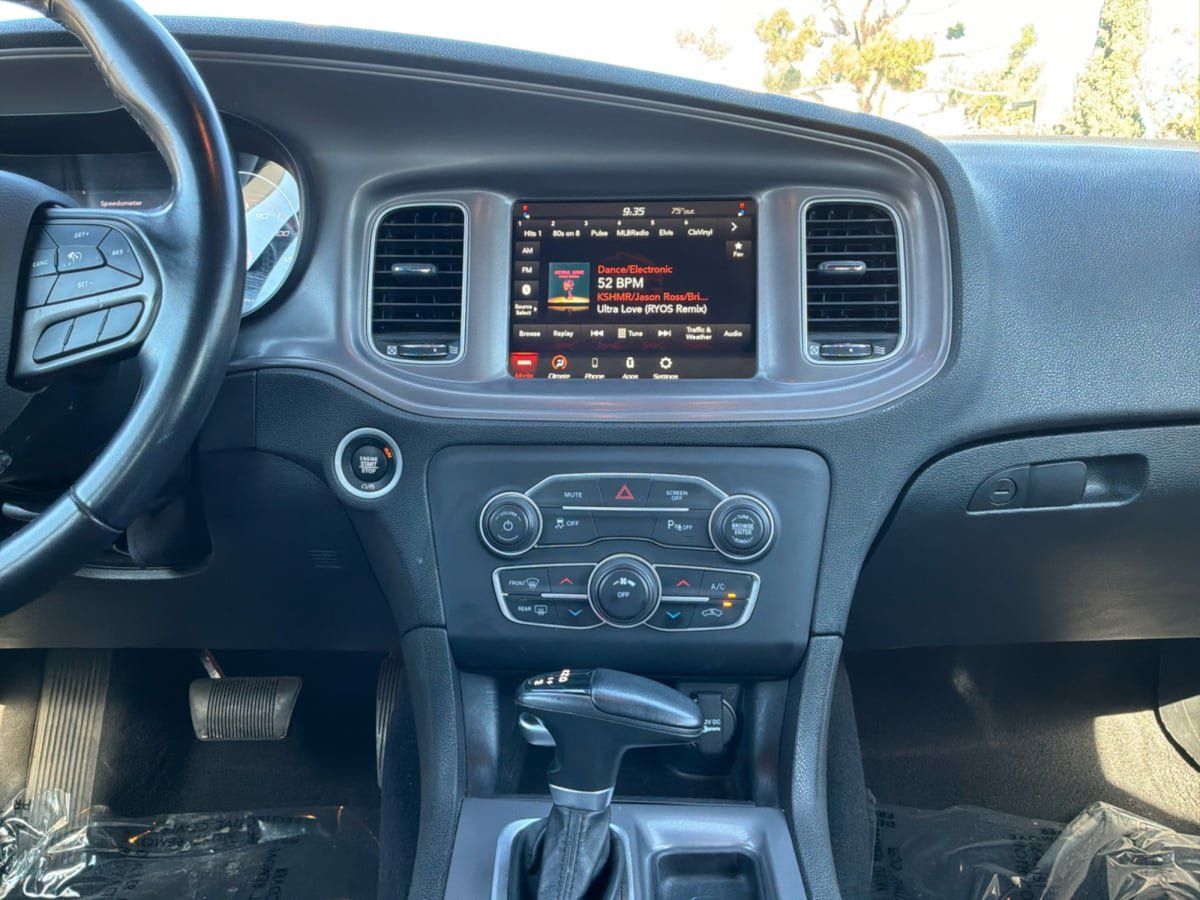 Used 2023 Dodge Charger SXT RWD image 15