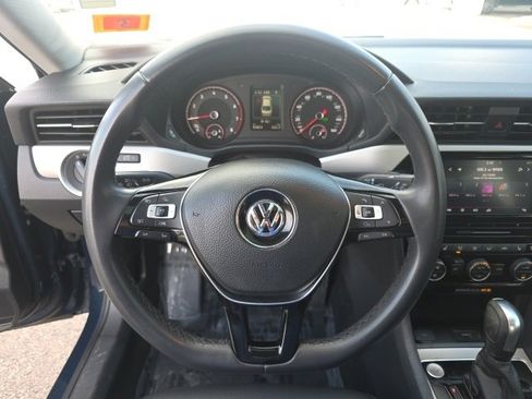 Used 2022 Volkswagen Passat 2.0T SE image 25