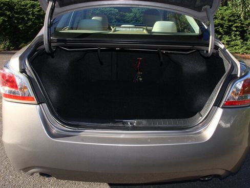 Used 2014 Nissan Altima 2.5 S w/ Display Audio Package FWD image 17