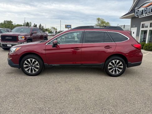 Used 2016 Subaru Outback 2.5i Limited AWD/4WD image 2