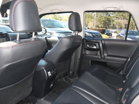 Certified 2022 Toyota 4Runner TRD Off-Road Premium image 15