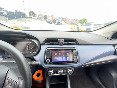 Used 2025 Nissan Versa SV FWD image 28