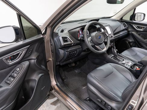 Used 2022 Subaru Forester Touring AWD/4WD image 12