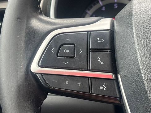 Used 2022 Toyota Highlander XLE FWD image 21