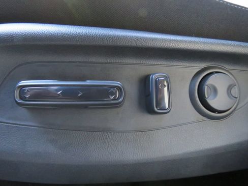 Used 2025 Honda CR-V EX image 10
