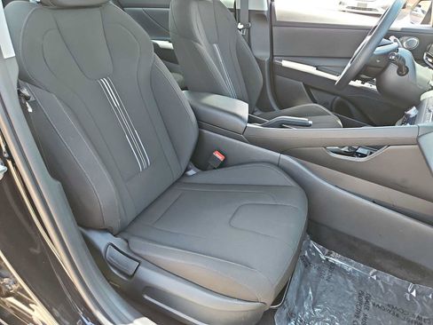 Certified 2024 Hyundai Elantra SEL FWD image 21