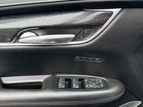 Certified 2022 Cadillac XT5 Premium Luxury image 14