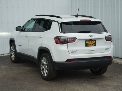 Used 2022 Jeep Compass Latitude AWD/4WD image 4