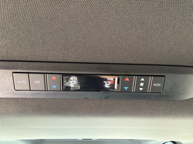 Used 2026 Toyota Sienna XSE FWD image 25