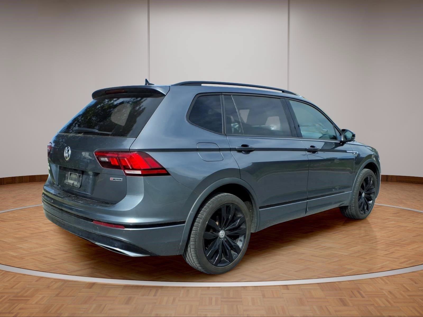 Used 2021 Volkswagen Tiguan S AWD/4WD image 6