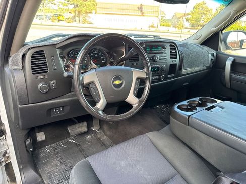 Used 2010 Chevrolet Silverado 1500 LT w/ Max Trailering Pack image 11