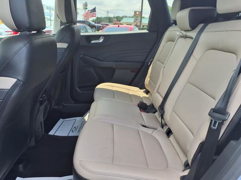 Used 2022 Ford Escape SEL image 18