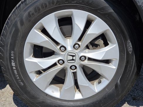 Used 2014 Honda CR-V EX-L image 11
